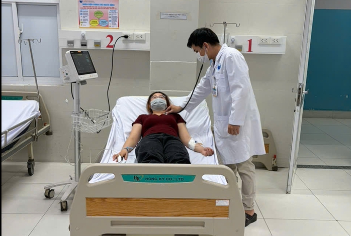 TPHCM: 11 c&ocirc;ng nh&acirc;n ngộ độc thực phẩm sau bữa trưa - Ảnh 1.