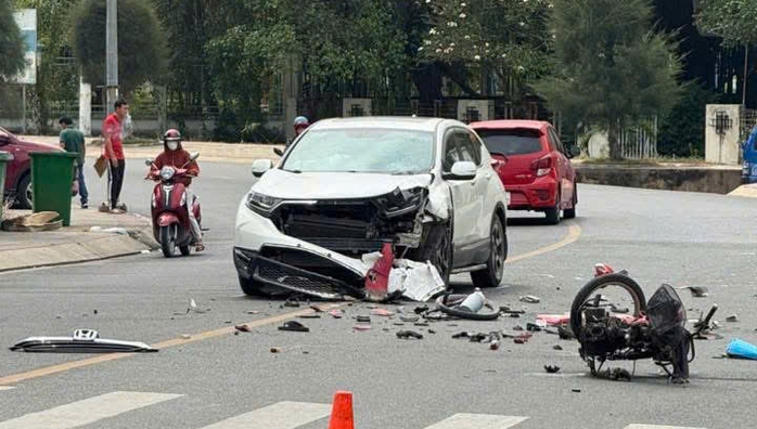 Tai nạn xe máy và ô tô tại Tân Uyên: Một người tử vong tại chỗ - Ảnh 1. Tai nạn xe máy và ô tô tại Tân Uyên: Một người tử vong tại chỗ - Ảnh 1.