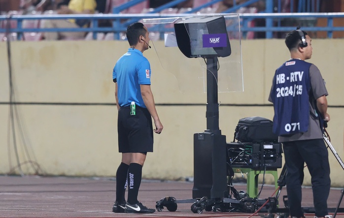 Vì sao World Cup không có trọng tài VAR Đông Nam Á? - Ảnh 1.