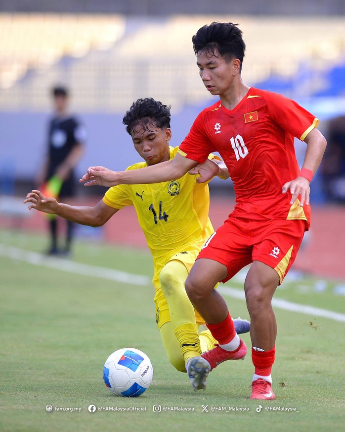 U17 Việt Nam &ldquo;lột x&aacute;c&rdquo; dưới thời HLV Cristiano Roland - Ảnh 1.