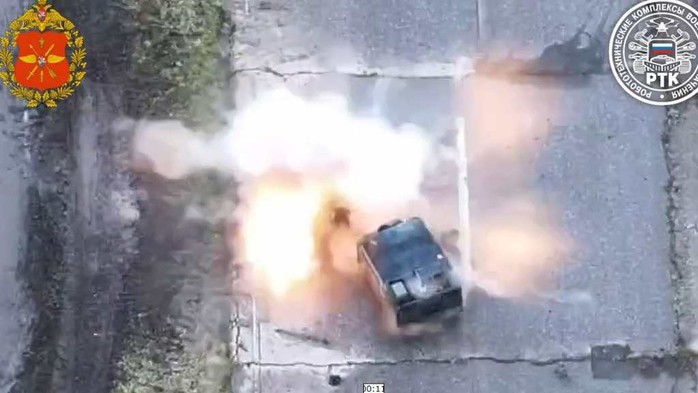 Ukraine n&oacute;i lần đầu d&ugrave;ng &ldquo;robot s&aacute;t thủ&rdquo; chiếm trận địa Nga - Ảnh 1.