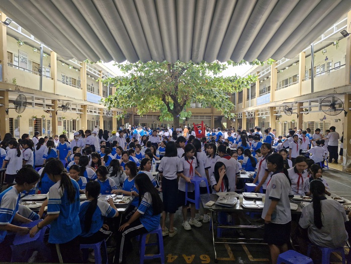 Kết luận của UBND TPHCM về vụ việc nghi ngờ ngộ độc thực phẩm - Ảnh 1.