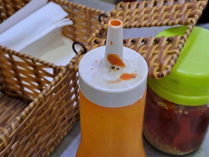 Đừng để người dân “tự quản” an toàn thực phẩm! - Ảnh 1.