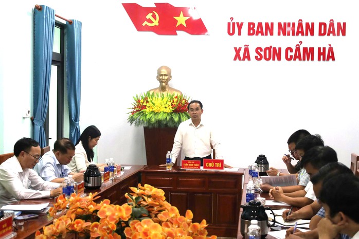 Lãnh đạo Đà Nẵng: Lãnh đạo xã chịu trách nhiệm nếu để học sinh nghỉ học vì khó khăn - Ảnh 1.