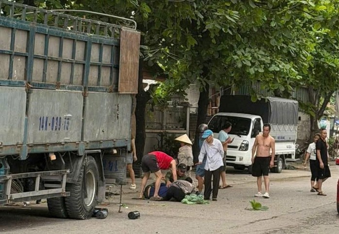 Nổ bình khí tại cơ sở phế liệu, một bị thương nặng - Ảnh 1.