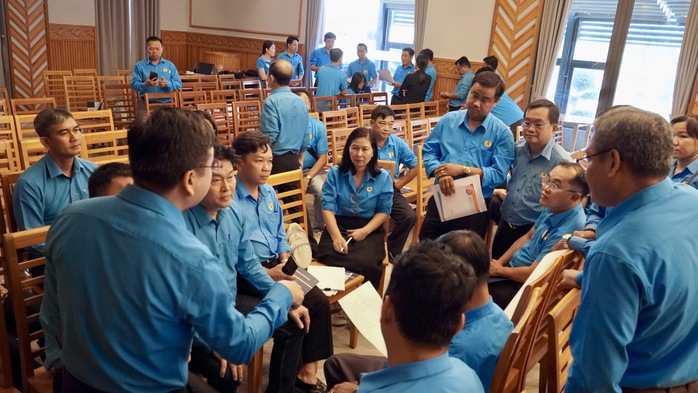 C&aacute;n bộ C&ocirc;ng đo&agrave;n TP HCM tập huấn thương lượng lương v&igrave; người lao động - Ảnh 4.