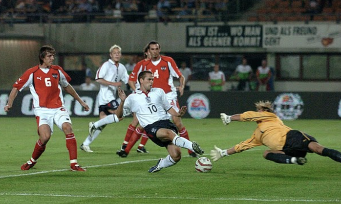 Cựu thủ m&ocirc;n Arsenal v&agrave; Liverpool tử nạn giao th&ocirc;ng - Ảnh 3.