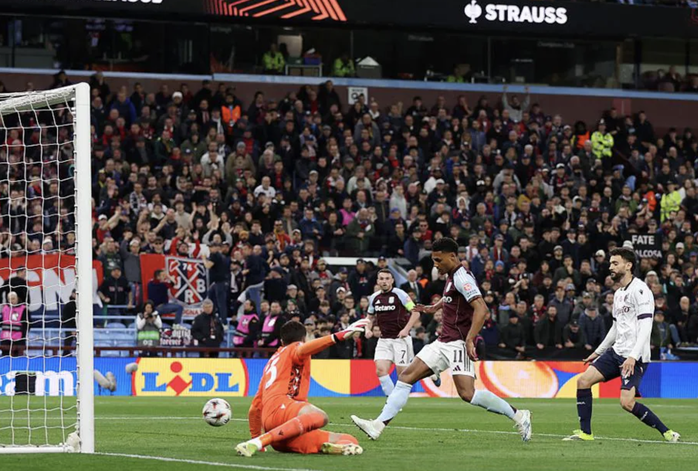 Watkins lập cột mốc 100 b&agrave;n, Aston Villa gi&agrave;nh v&eacute; b&aacute;n kết Europa League - Ảnh 2.