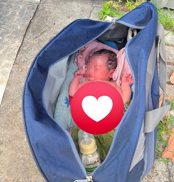 Ph&aacute;t hiện b&eacute; trai sơ sinh bị bỏ rơi trong t&uacute;i x&aacute;ch tại TPHCM - Ảnh 1.