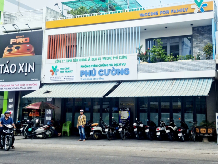 Người miền T&acirc;y &ugrave;n &ugrave;n đưa con đi ti&ecirc;m vắc-xin ph&ograve;ng vi&ecirc;m n&atilde;o m&ocirc; cầu - Ảnh 4.