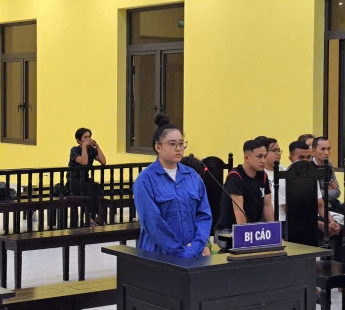 Người phụ nữ ở C&agrave; Mau l&atilde;nh &aacute;n v&igrave; "Mua b&aacute;n người" - Ảnh 1.