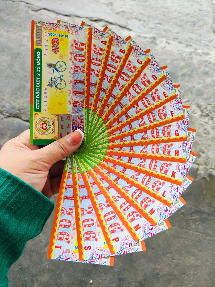 Chiều 16-4, nhiều người ở TPHCM, T&acirc;y Ninh v&agrave; An Giang tr&uacute;ng thưởng xổ số miền Nam - Ảnh 3.