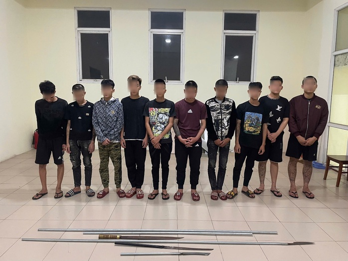 Khởi tố 3 thanh ni&ecirc;n sử dụng vũ kh&iacute; G&acirc;y thương vong tr&ecirc;n phố Hưng Y&ecirc;n - Ảnh 1.