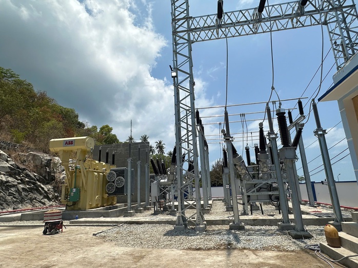 EVNSPC đ&oacute;ng điện, vận h&agrave;nh trạm biến &aacute;p 110kV Lại Sơn - Ảnh 2.