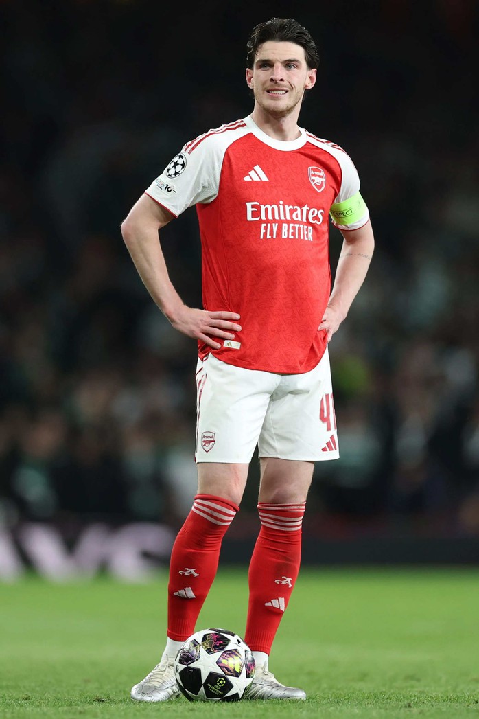 Kh&oacute; tin: Man City đấu play-off với Arsenal định đoạt Ngoại hạng Anh? - Ảnh 1.