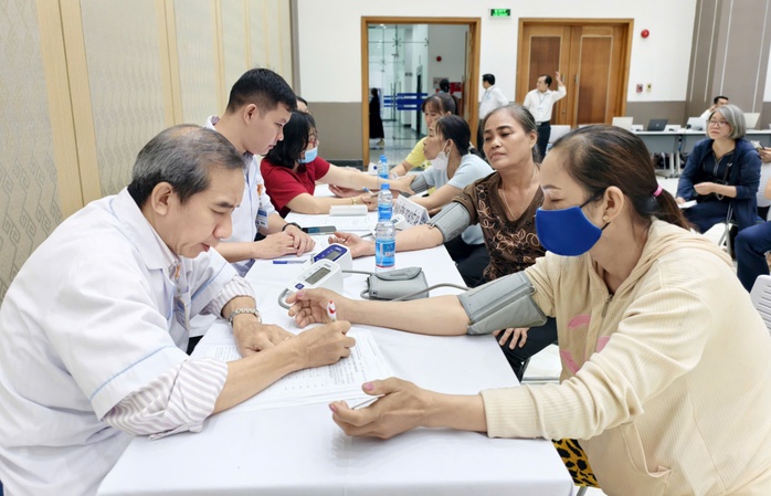 Hơn 250 nữ c&ocirc;ng nh&acirc;n TP HCM được kh&aacute;m sức khỏe sinh sản miễn ph&iacute; trong năm 2026 - Ảnh 2.