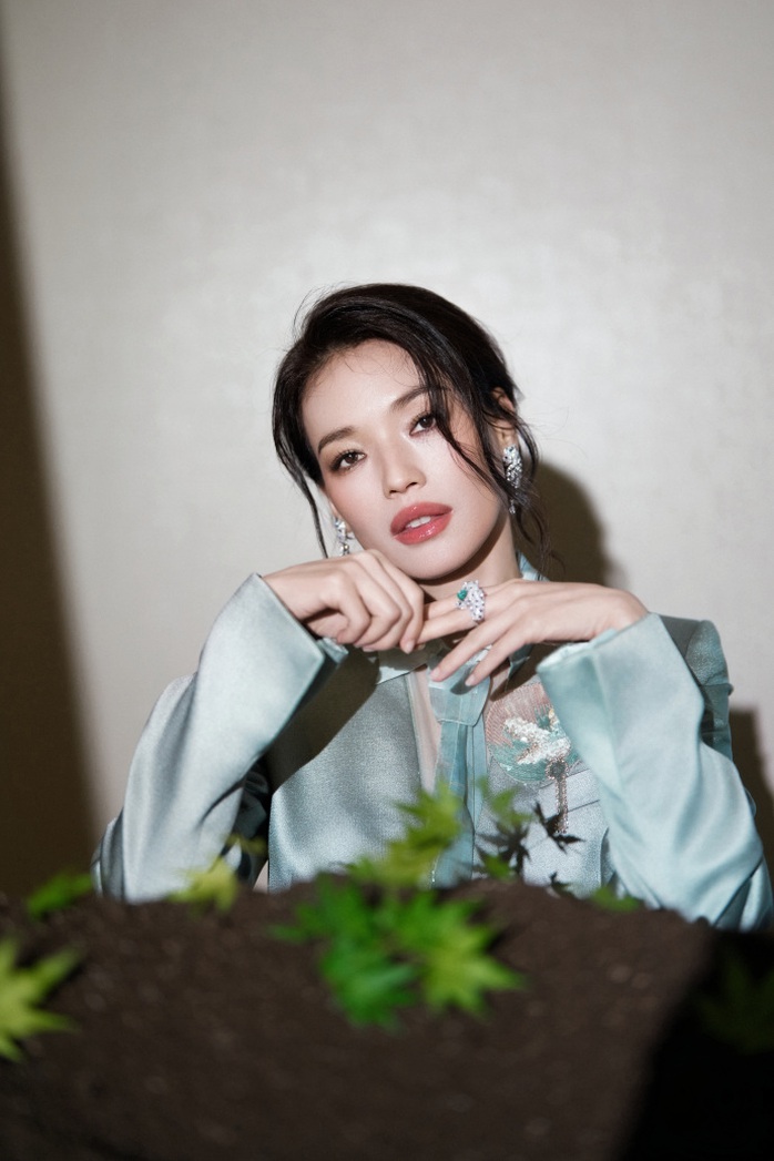  "Không trang điểm, tôi cũng giống phụ nữ 50 tuổi" - Ảnh 3.