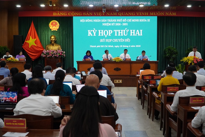 HĐND TPHCM khai mạc kỳ họp thứ hai, quyết nhiều nội dung quan trọng - Ảnh 1.