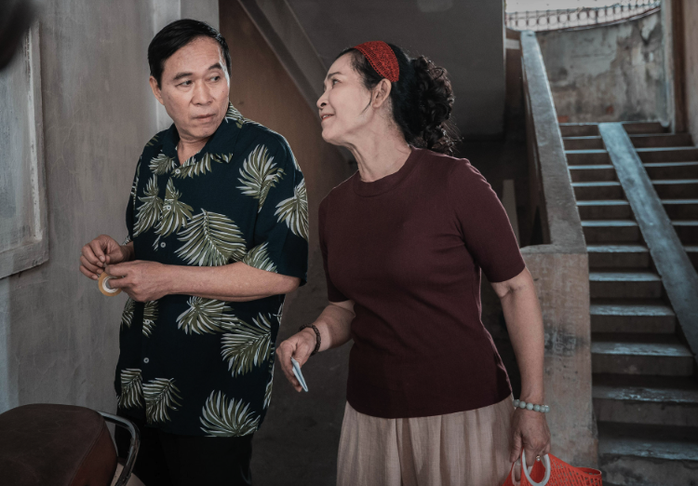 Ca sĩ Ngọc Khu&ecirc; "rủ" nhiều nghệ sĩ danh tiếng v&agrave;o "Thị phi" - Ảnh 3.