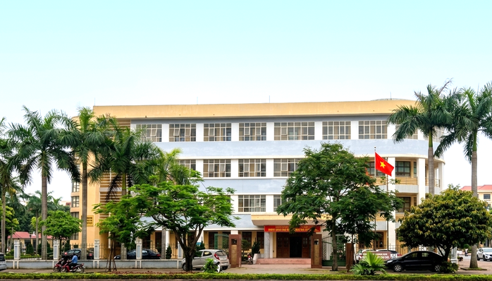 Giáo viên hợp đồng lo hẹp cửa vào biên chế vì cách tính “12 tháng tập sự” - Ảnh 1.