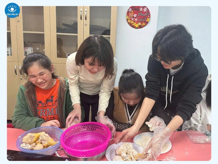 B&agrave;i dự thi cuộc thi viết "L&ograve;ng tốt quanh ta": C&ocirc; g&aacute;i khiếm thị thắp s&aacute;ng cuộc đời bằng tiếng h&aacute;t - Ảnh 1.