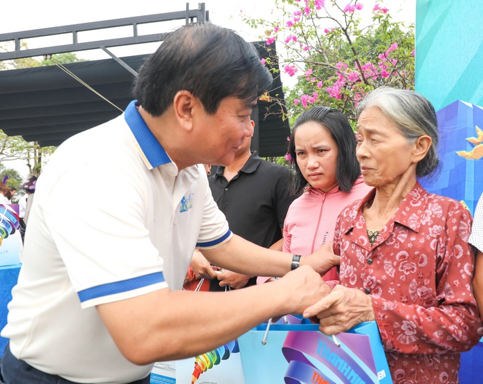 Sôi nổi ngày hội đạp xe vì hòa bình tại Quảng Trị - Ảnh 4.