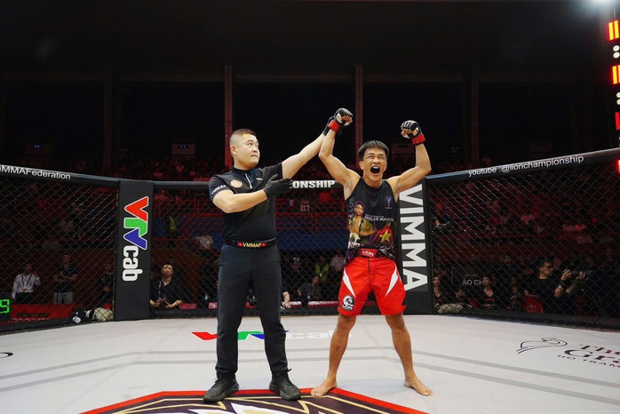 Hai v&otilde; sĩ đại diện TP HCM bừng nỗ khi thắng TKO tại LION Championship 30 - Ảnh 2.