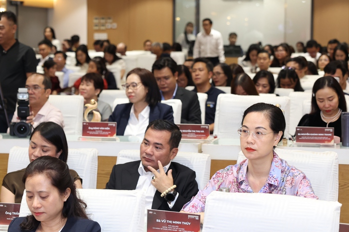 UEH th&uacute;c đẩy m&ocirc; h&igrave;nh hợp t&aacute;c c&ugrave;ng tạo gi&aacute; trị d&agrave;i hạn - Ảnh 2.