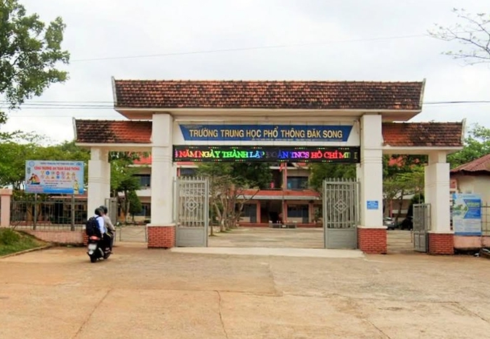 L&acirc;m Đồng: C&ocirc;ng an điều tra vụ nữ gi&aacute;o vi&ecirc;n bị ph&aacute;t t&aacute;n h&igrave;nh ảnh nhạy cảm - Ảnh 1.