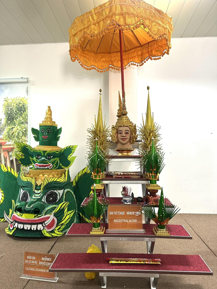 NSND Trần Ngọc Gi&agrave;u kết nối học thuật v&agrave; thực tiễn s&acirc;n khấu gắn với kh&ocirc;ng gian văn h&oacute;a Nam bộ - Ảnh 6.