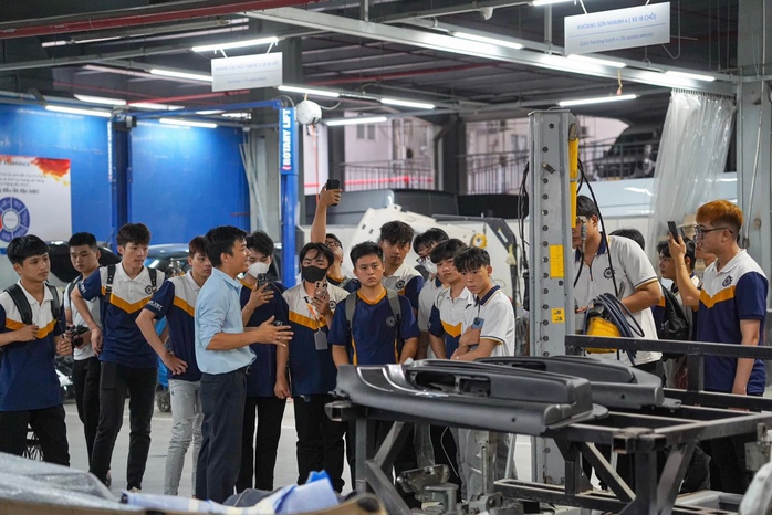 Đ&agrave;o tạo gắn với việc l&agrave;m - Ảnh 1.