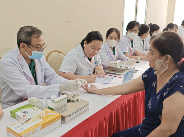 100% người d&acirc;n TPHCM sẽ được tầm so&aacute;t sức khoẻ trong năm 2026  - Ảnh 2.