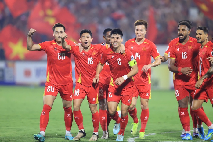 Trở lại Top 100 FIFA: B&oacute;ng đ&aacute; Việt Nam cần l&agrave;m g&igrave;? - Ảnh 1.