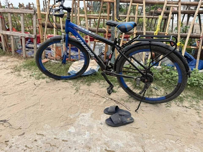 Hai b&eacute; trai mất t&iacute;ch khi đi tắm biển - Ảnh 2.