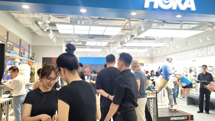 Hoka ch&iacute;nh thức khai trương cửa h&agrave;ng đầu ti&ecirc;n tại H&agrave; Nội năm 2026 - Ảnh 3.