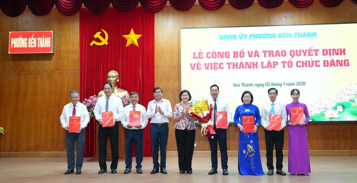 TPHCM: Phường Bến Th&agrave;nh th&agrave;nh lập th&ecirc;m chi bộ, đảng bộ, củng cố hệ thống ch&iacute;nh trị - Ảnh 1.