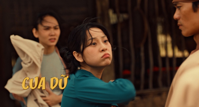 Anh Tạ "Mưa đỏ" tạo h&igrave;nh kh&aacute;c lạ, tấu hề c&ugrave;ng Đức Thịnh, Mai Phương - Ảnh 8.