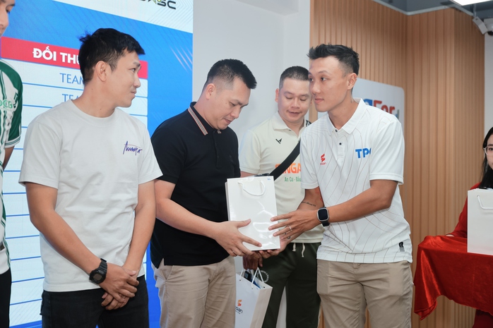 Ra mắt Giải b&oacute;ng đ&aacute; TPG 6v6 v&ocirc; địch c&aacute;c CLB to&agrave;n quốc khu vực miền Nam. - Ảnh 2.