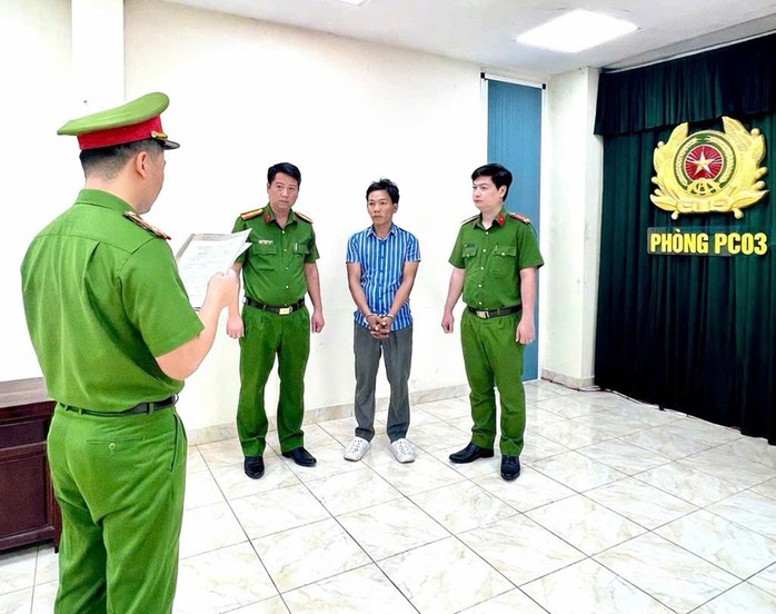 Lại th&ecirc;m vụ đổ tr&ecirc;n 500 tấn chất thải g&acirc;y &ocirc; nhiễm m&ocirc;i trường ở Đồng Nai - Ảnh 2.