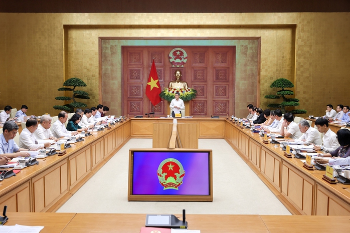 Thủ tướng L&ecirc; Minh Hưng biểu dương 3 Bộ trưởng về cải c&aacute;ch thủ tục h&agrave;nh ch&iacute;nh  - Ảnh 1.