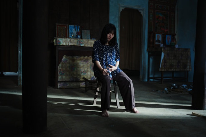 T&iacute;n Nguyễn căng thẳng, &aacute;m ảnh nỗi lo mất con - Ảnh 2.