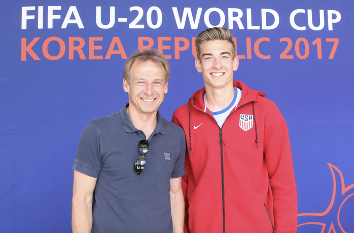 Con trai huyền thoại Jurgen Klinsmann g&atilde;y cổ khi chơi b&oacute;ng ở Serie B - Ảnh 4.