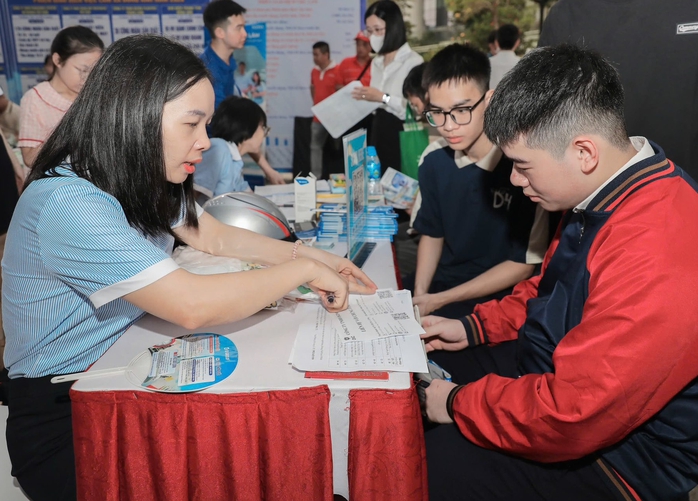 Nghỉ ngang có mất trợ cấp thất nghiệp? - Ảnh 2.