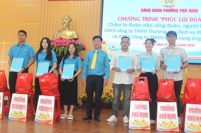 Nhiều hoạt động hỗ trợ lao động phi ch&iacute;nh thức trong Th&aacute;ng C&ocirc;ng nh&acirc;n - Ảnh 2.