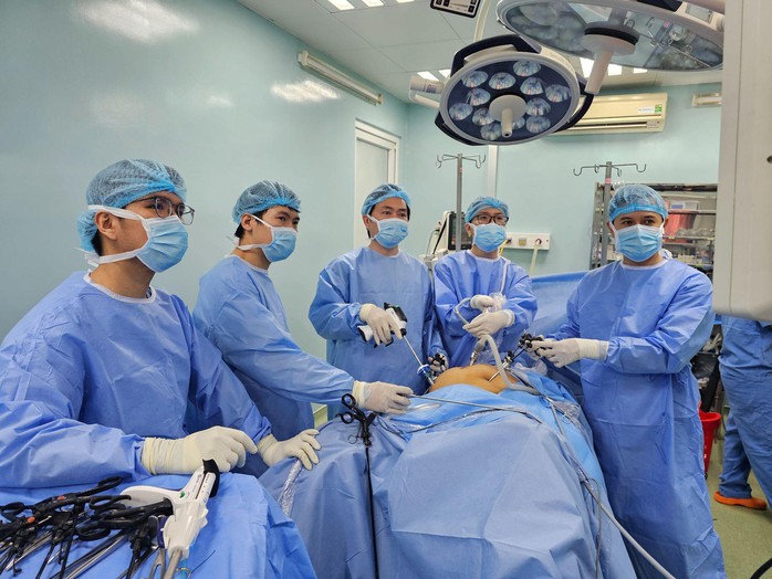 Cụ b&agrave; 82 tuổi bị xuất huyết ruột non nặng hiếm gặp - Ảnh 1.