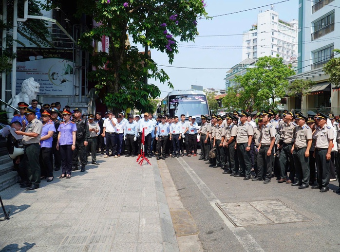 Huế cưỡng chế kh&aacute;ch sạn Romance: Kết quả v&agrave; ảnh hưởng đến du lịch - Ảnh 1.