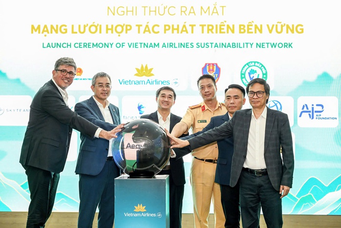 Vietnam Airlines ra mắt "Li&ecirc;n minh Xanh - Ph&aacute;t triển bền vững" - Ảnh 1.