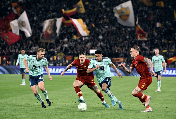 Leicester City rớt hạng Ba: C&uacute; trượt d&agrave;i của cựu v&ocirc; địch Ngoại hạng - Ảnh 6.