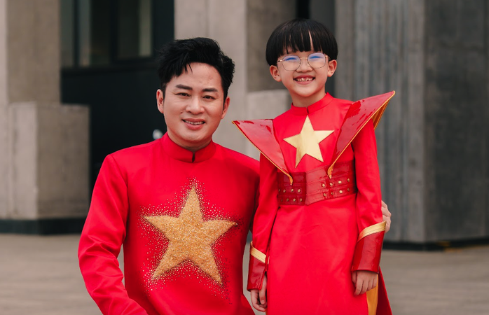  3 thế hệ lan tỏa tình yêu nước trong MV "Có Bác trong tim" - Ảnh 1.