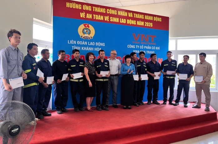 Bữa cơm c&ocirc;ng đo&agrave;n gắn kết người lao  - Ảnh 3.